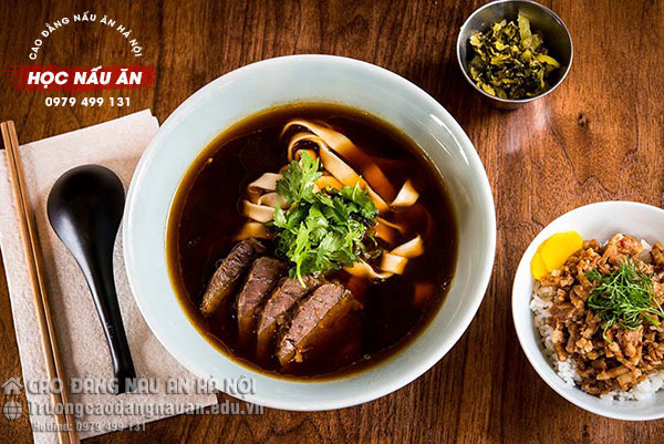 học nấu m&oacute;n ăn đ&agrave;i loan