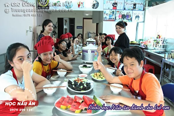 lớp dạy nấu ăn cho trẻ em tphcm 2018