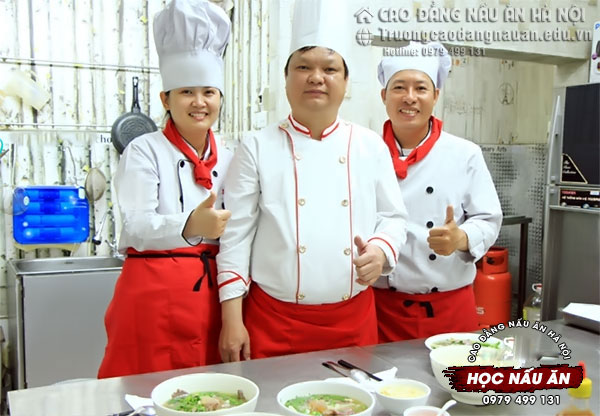 kh&oacute;a học nấu ăn mở nh&agrave; h&agrave;ng