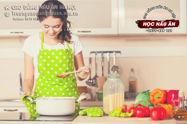 dạy nấu ăn đơn giản tại nh&agrave;