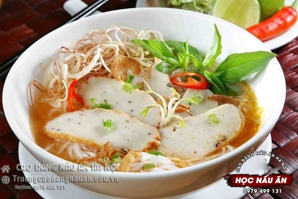 học nấu b&uacute;n chả c&aacute;