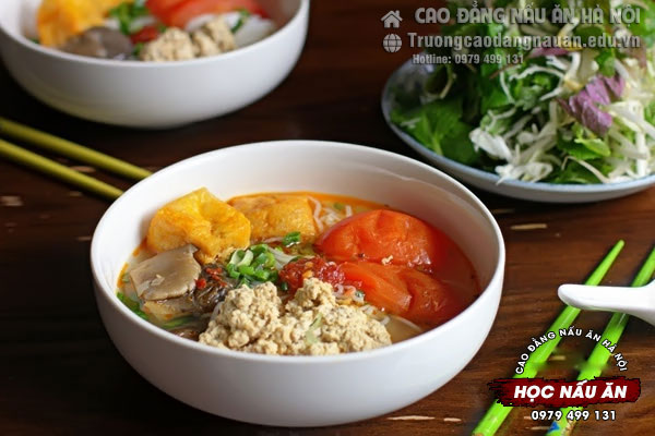 dạy nấu b&uacute;n ri&ecirc;u chay