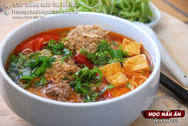 dạy nấu b&uacute;n ri&ecirc;u cua đồng