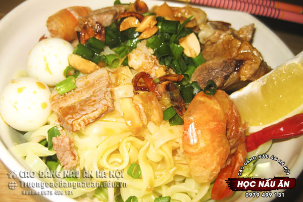 hướng dẫn nấu m&igrave; quảng ph&uacute; chi&ecirc;m