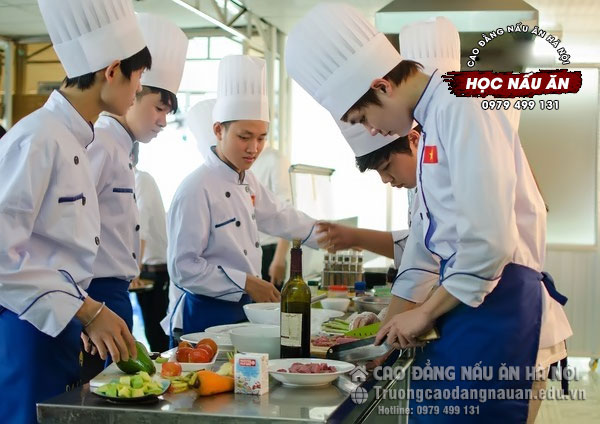 Lớp Học Nấu Ăn Tại Quy Nhơn Bằng Cấp Chính Quy